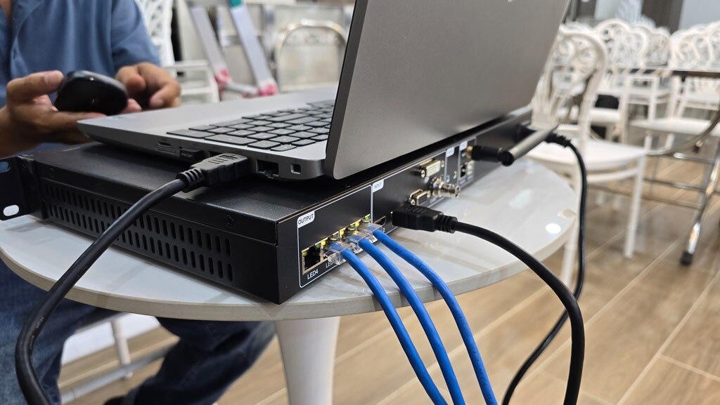 Bộ xử lý hình ảnh HD VP410H WIFI DK70

Màu sắc LED: Full màu
Phạm vi điều khiển (Pixel): Tổng 2.600....