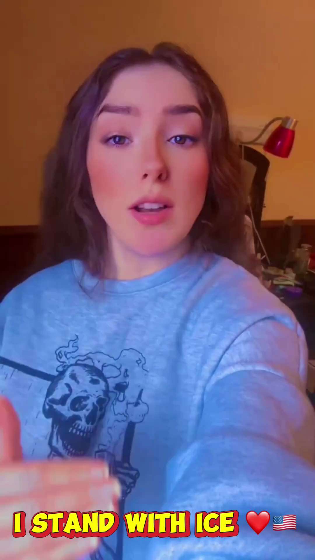 This Young Woman has a message for ICE Agents “on behalf of Minnesota, we want ICE here” ❤️