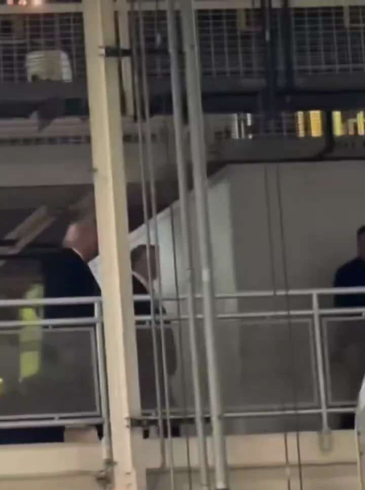 President Trump flips off heckler while touring the Detroit Ford Plant.  😂
