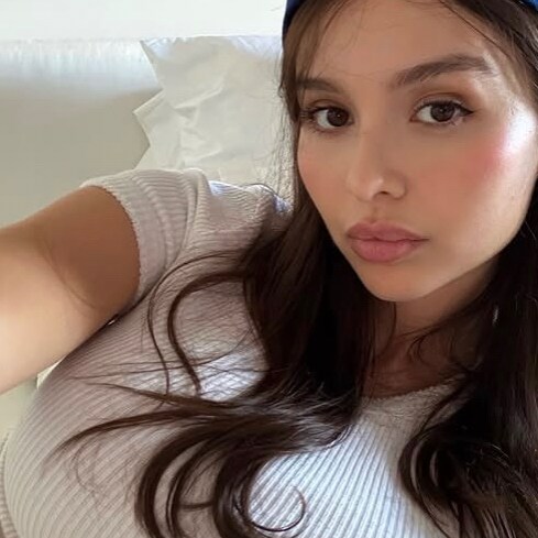 Sophie Mudd on GETTR - Profile and Posts on GETTR