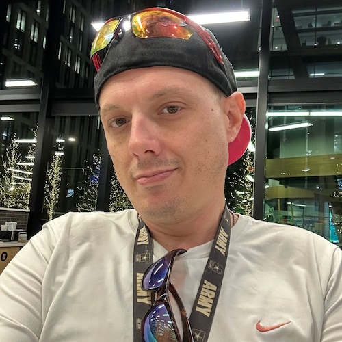 im the online talk show host and broadcaster and founder owner of the Travis Runkel show and with travis R.productions T...