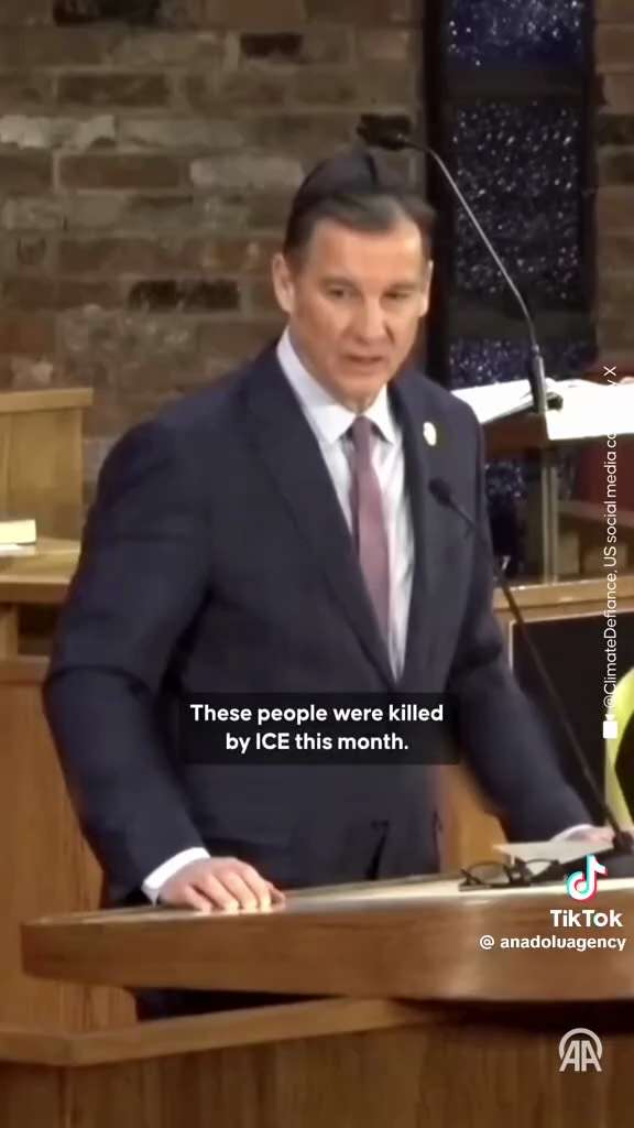 Tom Suozzi gets harassed by protesters 