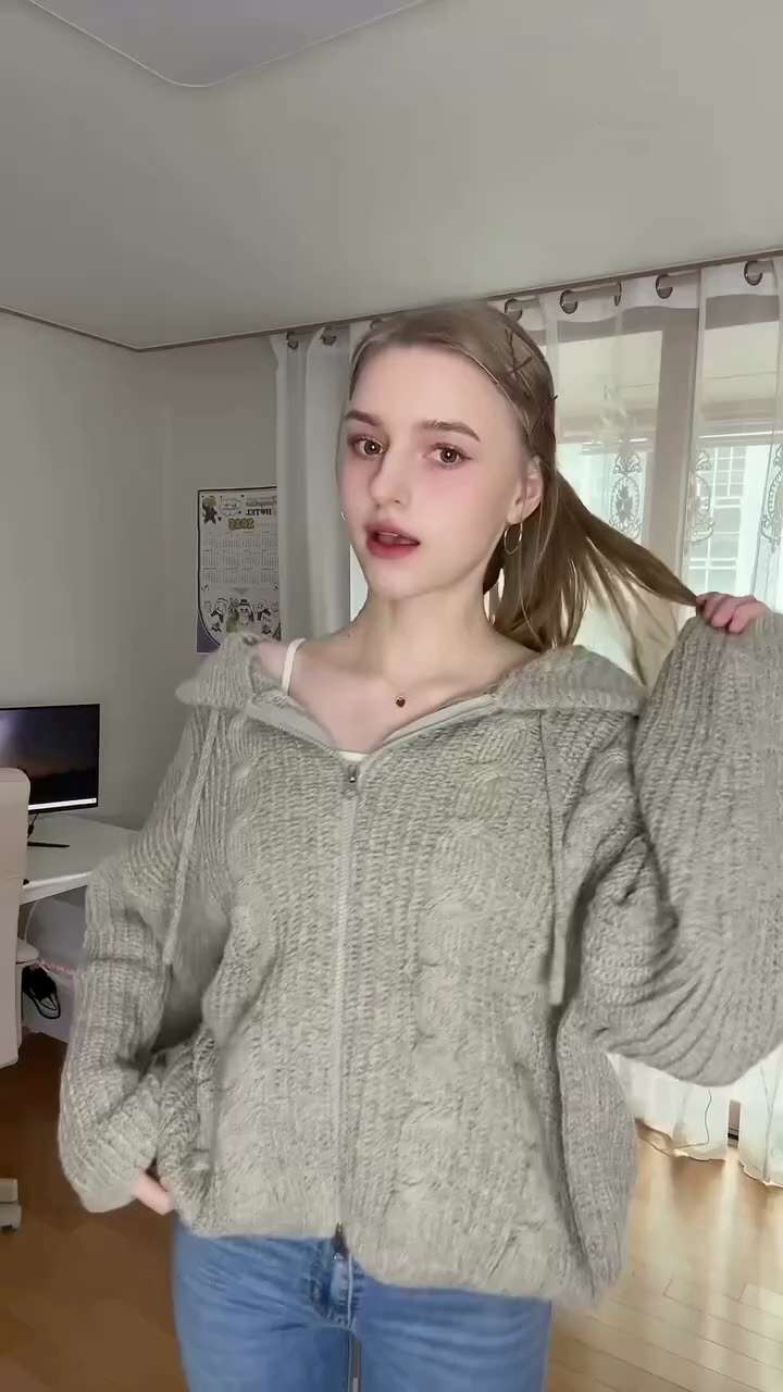 Sugar on my🫶🏻

A little late to post this.. anyways😝
#reels #trend #model #lifestyle #daily #ootd...