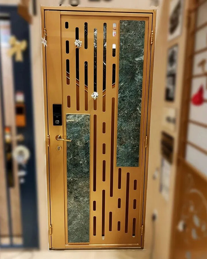 Matching Your Gate to Your Door: Design tips for a “Synchronized Entrance” using consistent colors a...