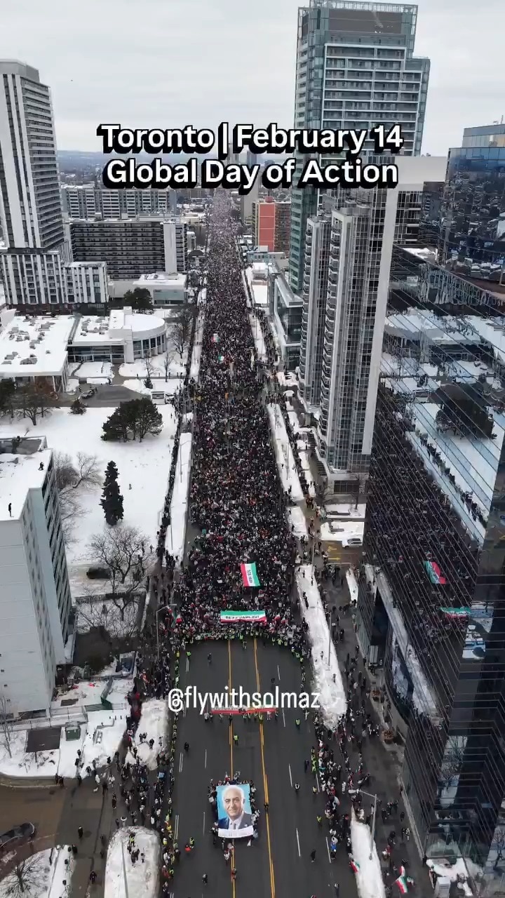 2月14日26，💥今天有超过35万人（警方估计）在加拿大多伦多集会呼吁伊朗政权改变 🇮🇷🇨🇦”

反对伊朗现政权的独裁统治，呼吁建立民主制度，要求结束宗教政权对国家政治的绝对控制，呼吁释放政...