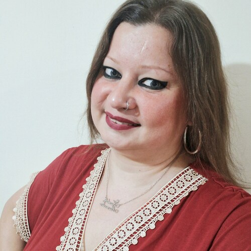 DJ 🎧
Produtora Musical 🎶
Jornalista 📰
Locutora 🎙
Produtora de Rádio e TV 📹❤️📺
DRT 8712/PR ✅️