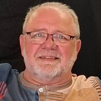 Ich bin gegen Linksextremisten ich bin gegen Rechtsextremisten ich bin aber auch gegen unkontrollierte Einwanderung!