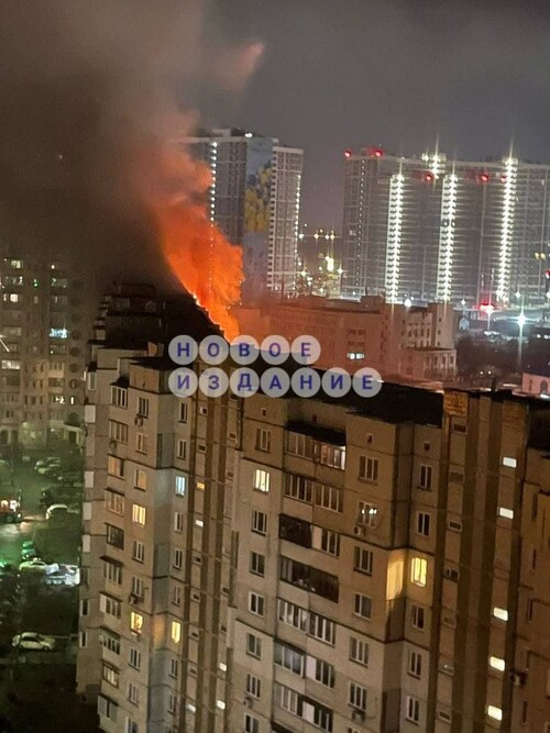 🇷🇺🇺🇦⚡️It is reported that an aircraft fell into a residential area in the Darnytskyi district of...