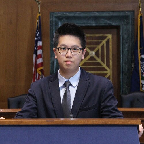 I’m a Taiwanese journalist, executive editor of @EatNews . I used to be a reporter for EBC News and Formosa TV News.