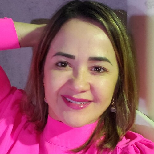 Brasileira, casada, cristā e conservadora.Married#Christian#Patriot##🇧🇷🇺🇸