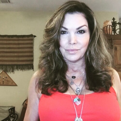 actor/producer/golf/humor/conservative