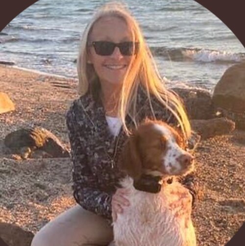 FL mother of 3, teacher, scholar in exile, phd in Eng lit; author of watching the game; family, God, freedom 🇺🇸🙏🏻 Se...