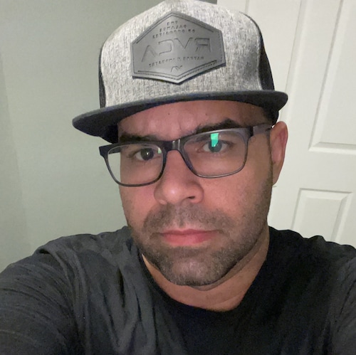 Jesus Follower, IT Generalist, Entrepreneur, Freedom Loving, Voice of Reason, Deplorable, Populist!🇵🇷🐸 https://bourbo...