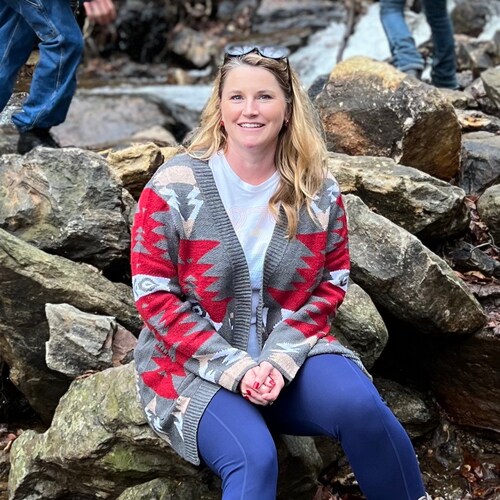 Wife, mother, former nurse turned flower farmer!