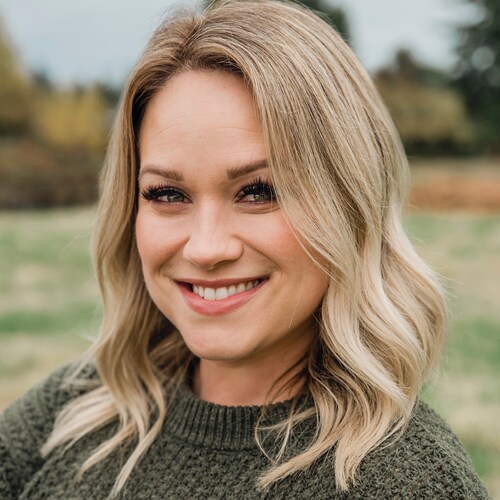 Wife & Mom of 3 
Patriot 🇺🇸

Bridal & Photography Makeup Artist