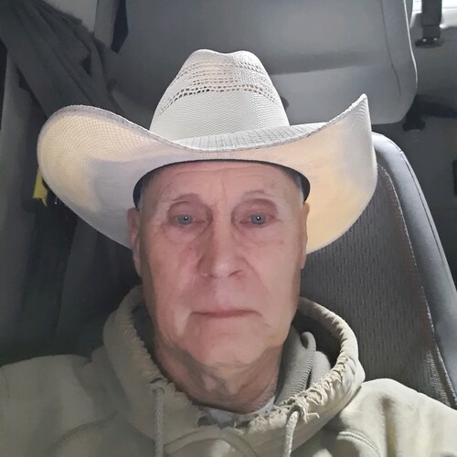 Male constitutional conservative, believer in the power of the Holy Spirit.