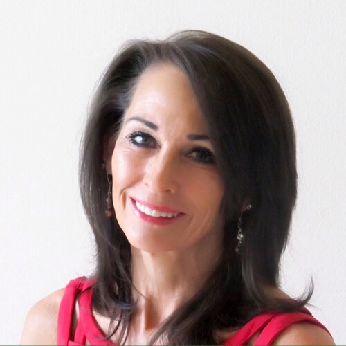 Host of Tamara Leigh & Brent Hamachek #TrendOnPolitics;
Co-Creator w/Pasquale Scopelliti of PardonFlynnNow.com;
Writer/E...