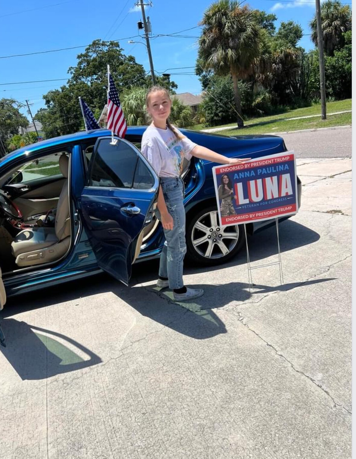 Little Luna Supporter! 