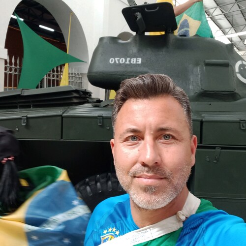 "Em Deus faremos proezas; porque ele é que pisará os nossos inimigos."👆👑 Salmos 60:12