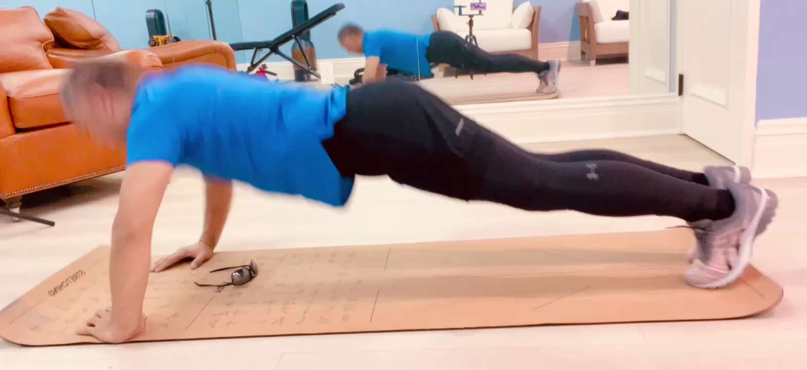 今天做了三百个了，还没感觉……好像突然觉得自己真的很笨……干挤不出水……唉……