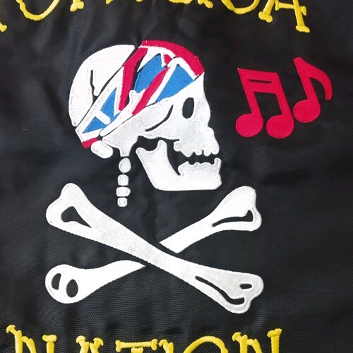 A Seksy Son of God having fun with Peace, Beauty and Joy & inspiring others live richer fuller happier lives