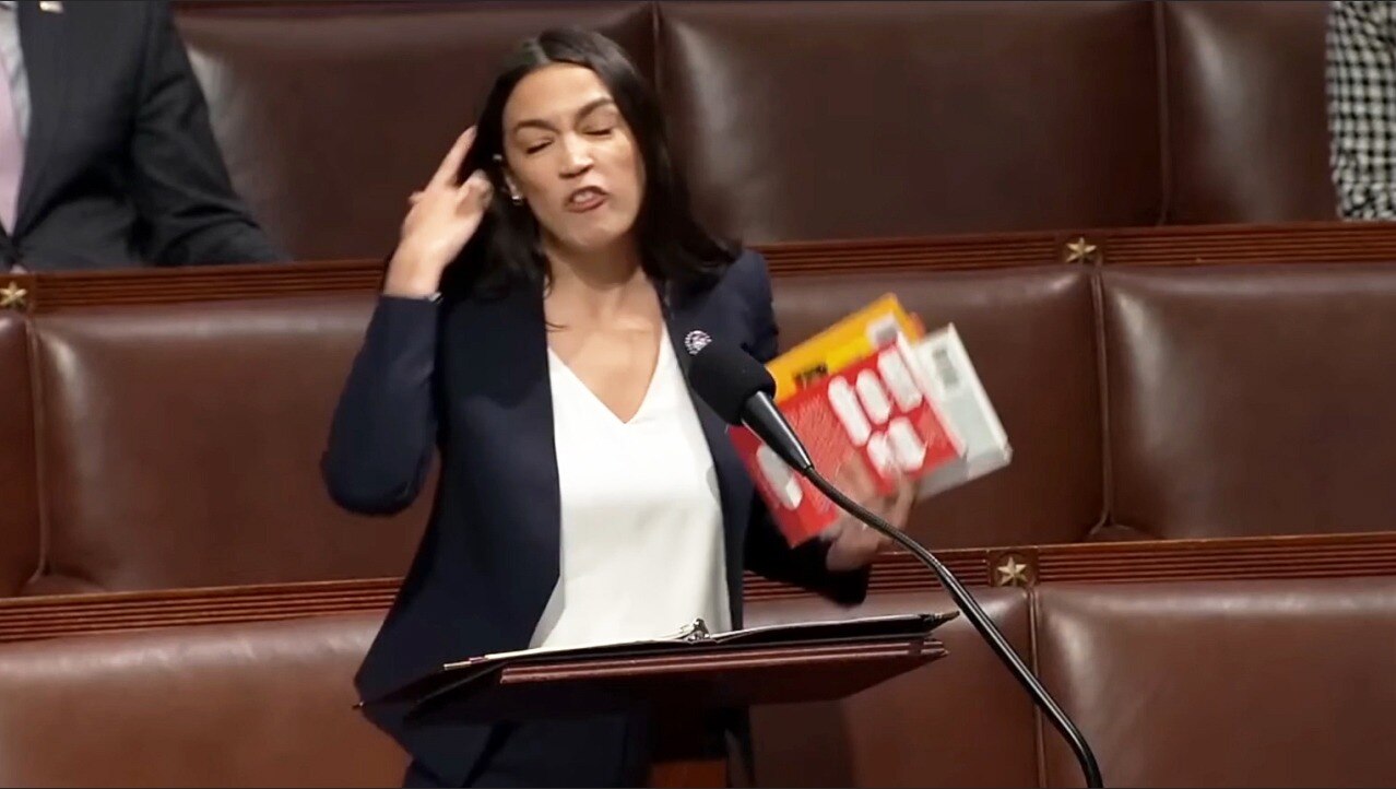 When you pause the video at the right moment...😂😂😂