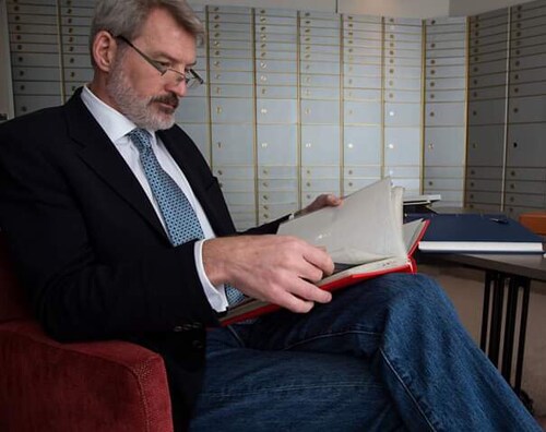 Live Life, Life is 🩳🙂🥂