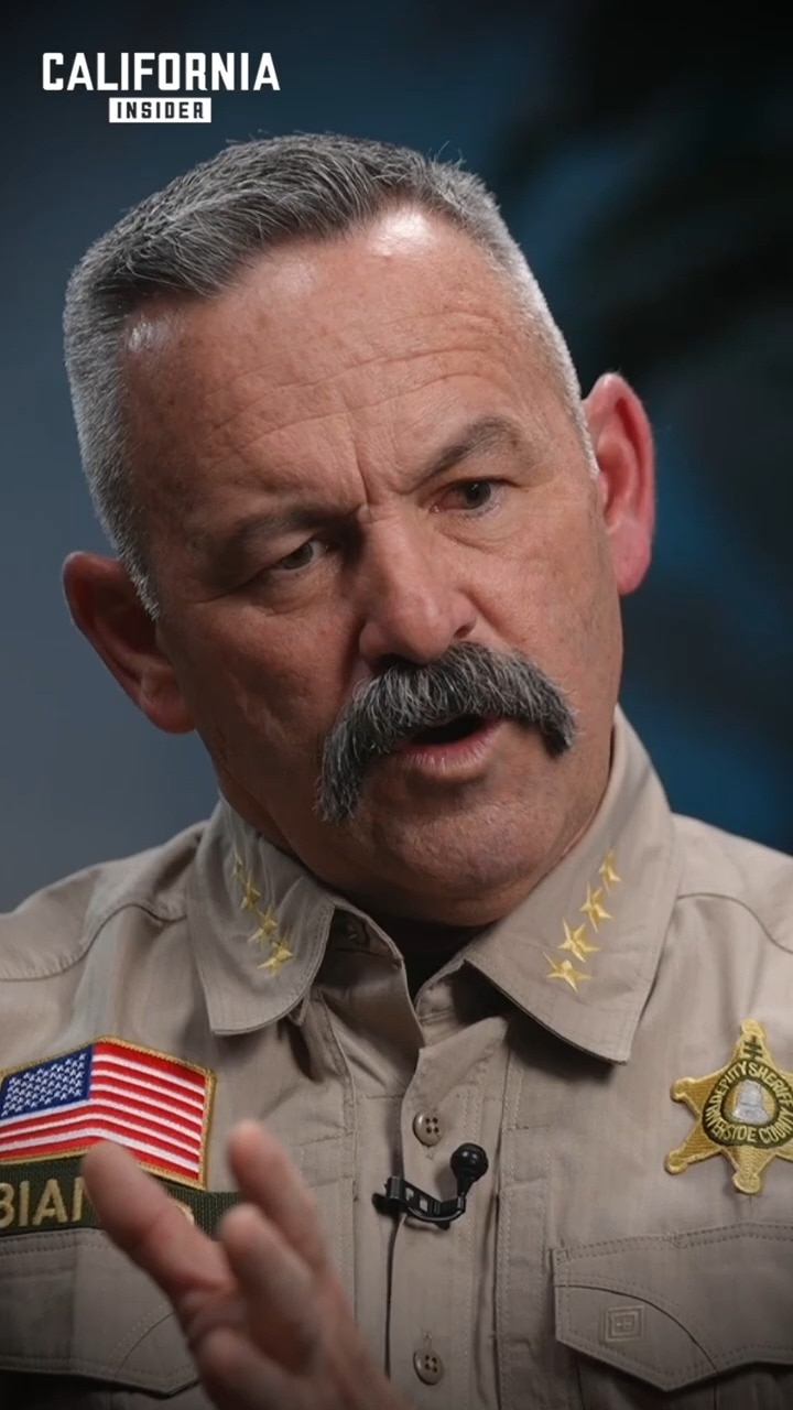 Sheriff Tells How Hard It Is To Be A Cop Now In California

Watch Full Video 👉  https://youtu.be/UX...