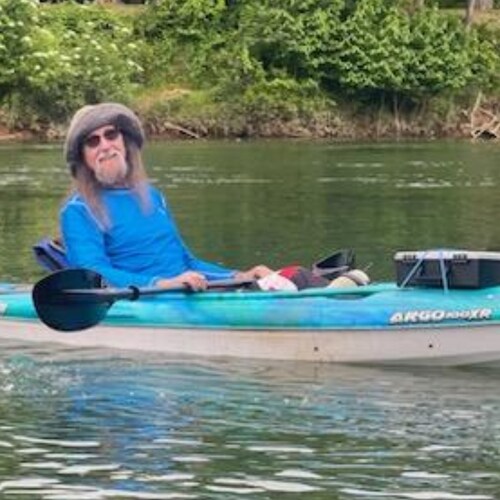 Proud Deplorable Patriot 
Trump won 
1st, SECOND Amendment 
ULTRA MAGA  
 I like dogs and guitars...  maybe 3 people
 IF...