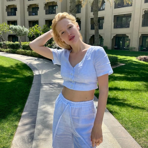 Lively and cheerful in life, independent and sincere, like to make friends, like to be efficient and calm in work, and t...