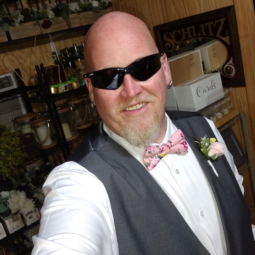 ♥️ Married ♥️  #BeKind #Family 
61k on
Twitter/ X @AGuyOnTw_tter
#MAGA 🇺🇸
Show Up, Kick Ass, Leave.

#AGuyOnG_ttrTrain...