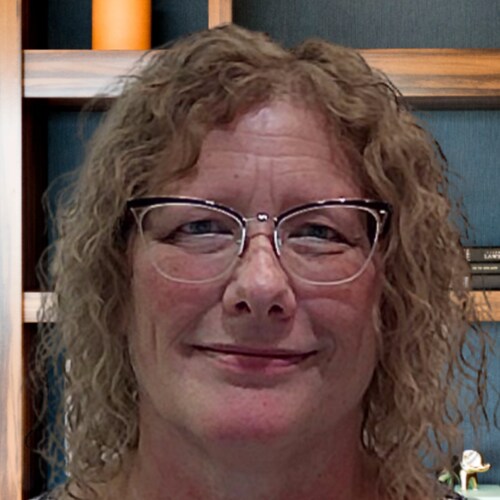 Believer in God, wife, Kitchen remodeler, doTERRA essential oils advocate (less toxic life), lover of Great Danes yet ru...