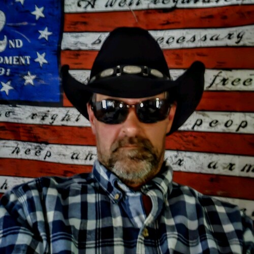 Constitutional conservative
#FIREARMS ADVOCATE
#IFBAP (esp. vets) 
#2A #1A #donotcomply Hunting Fishing Photography #classiccars