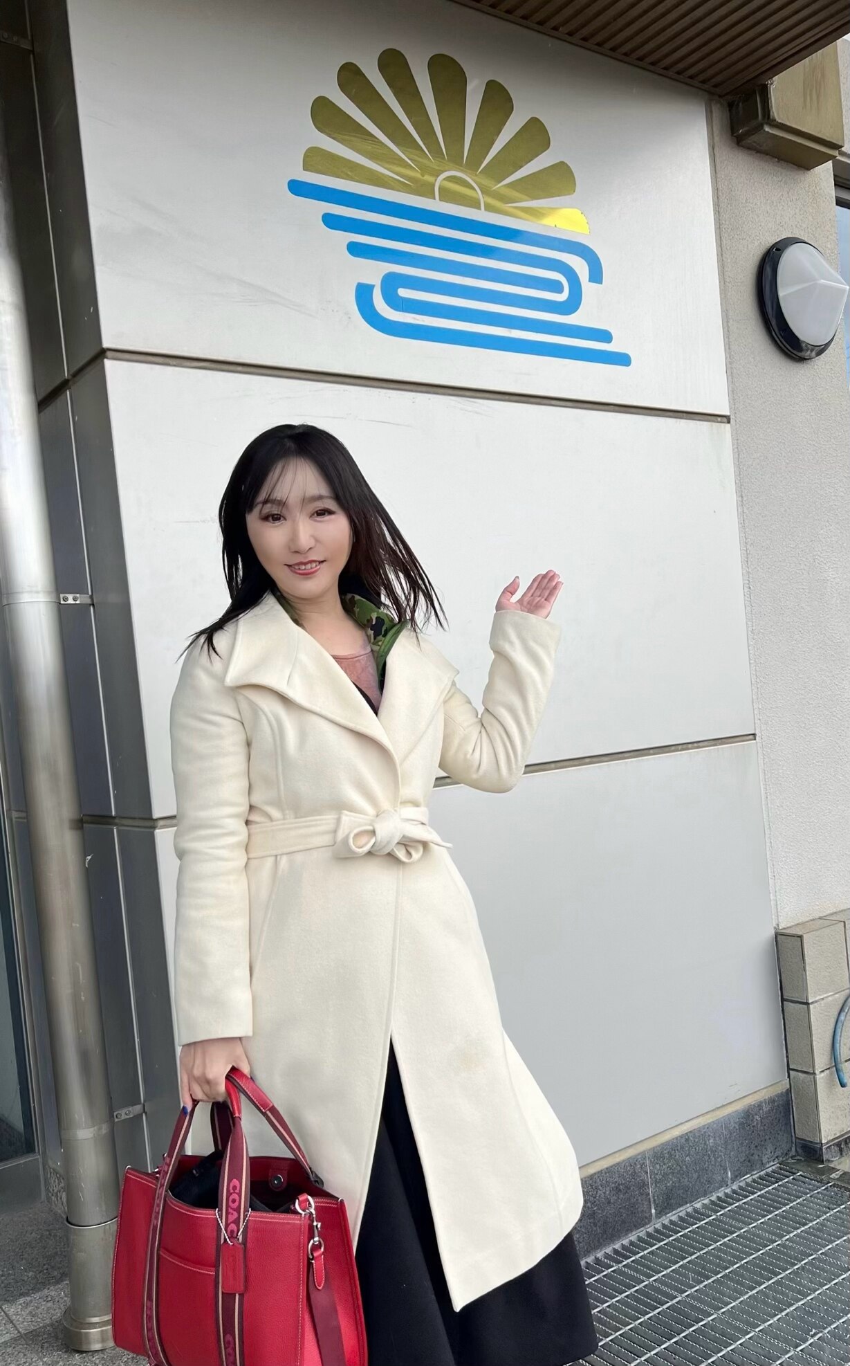 楠木氏の家紋・菊水紋を戦前から継承する第37普通科連隊、通称「菊水連隊」の信太山駐屯地の毎年恒例の年末行事に今年もお招き頂き出席しております。
自衛隊隊員の皆様には、日々国家国民の為、国防の為に命を懸...