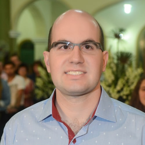 Católico, autor de dois livros (conheça mais no meu site do Clube de Autores), Catarinense, Liberdade, Bolsonaro 2022