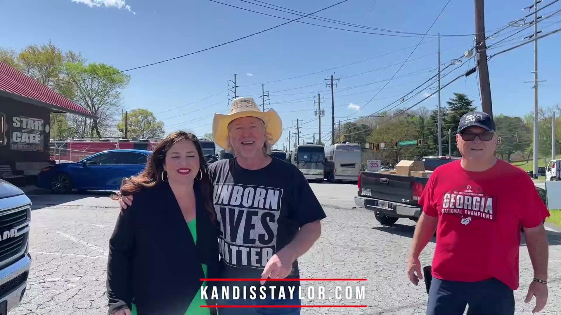 COWBOY LOGIC MOMENT:  Kandiss Taylor Bus Tour!

@kandisstaylor 
@donnafiducia 
@dannyhamilton 
@dont...